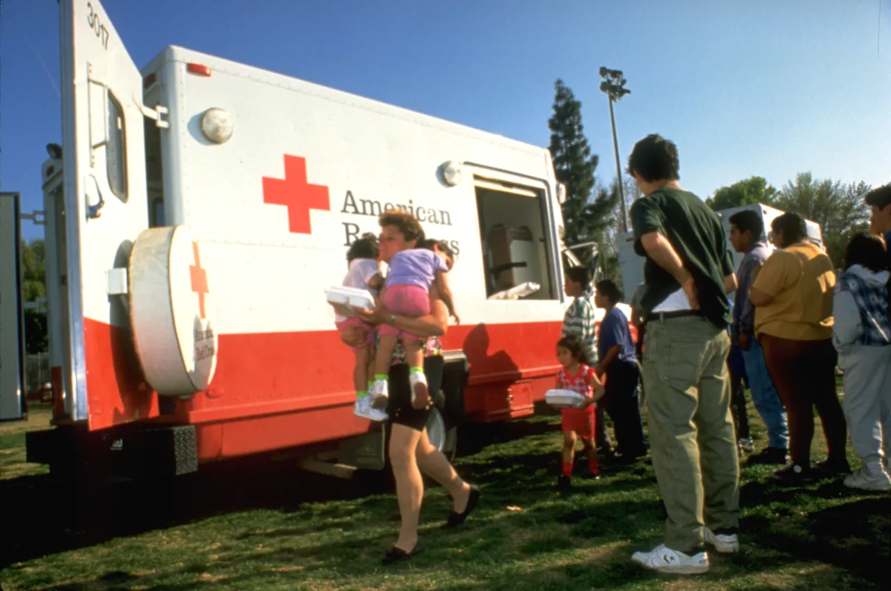 Northridge Earthquake - Volunteer assistance provided by American Red Cross Image: Northridge Earthquake - Volunteer assistance provided by American Red Cross
